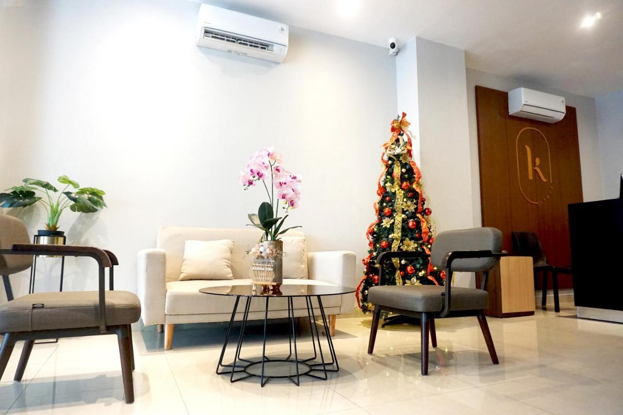 Kanna Stay Surabaya Esterno foto